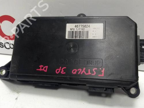 Used Electronic module FIAT STILO (192_) 1.9 JTD (192_XE1A) (115 hp) 17397751
