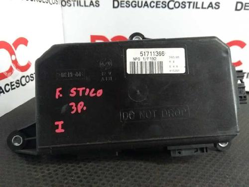 Used Electronic module FIAT STILO (192_) 1.9 JTD (192_XE1A) (115 hp) 17427911