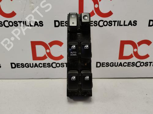 Used Left front window switch KIA SPORTAGE II (JE_, KM_) [2004-2011]  17418357