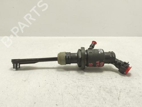 Used Clutch slave cylinder RENAULT KADJAR (HA_, HL_) [2015-2025]  25051055