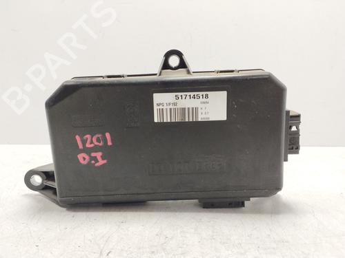 Commande Confort FIAT STILO (192_) 2.4 20V (192_XD1A, 192AXD12) (170 hp) 31930836