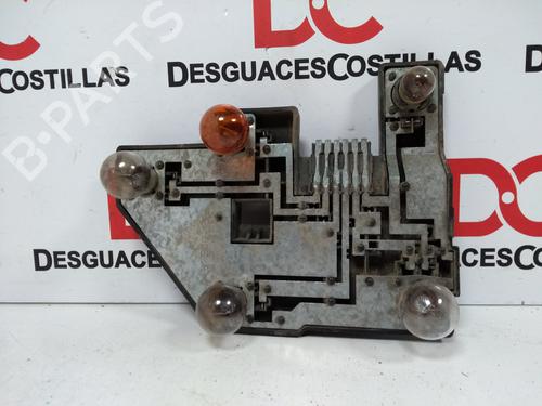 Used Lamp holder OPEL VECTRA B (J96) 1.6 i (F19) (75 hp) 17403099