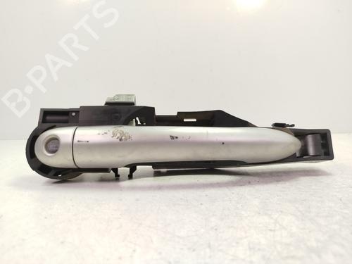 Used Front left exterior door handle RENAULT CLIO III (BR0/1, CR0/1) 1.2 16V (BR0P, CR0P) (101 hp) 27816622