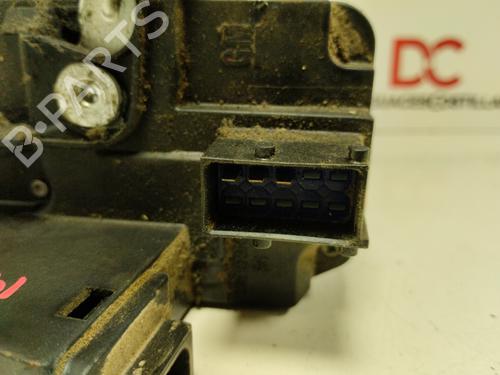 Front right lock OPEL VIVARO A Van (X83) 1.9 DTI (F7) | BP24663633C97 