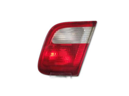 Feu de coffre droit BMW 3 (E46) 320 d (136 hp) 32108987