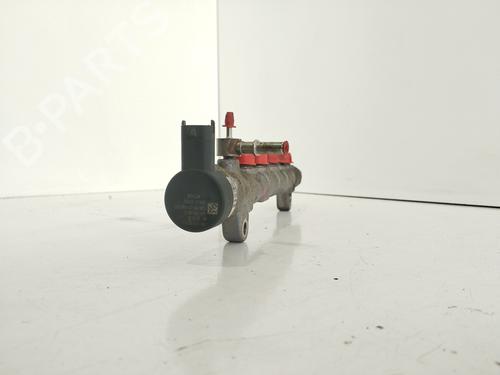 Injection rail HYUNDAI i30 Estate (PDE) | BP31082014M98