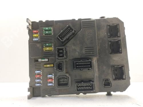 Used Fuse box PEUGEOT 407 (6D_) [2004-2011]  25989423