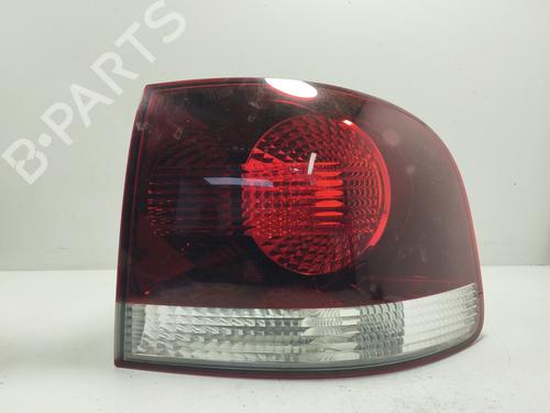 Used Right taillight VW TOUAREG (7LA, 7L6, 7L7) 5.0 V10 TDI (313 hp) 19127235