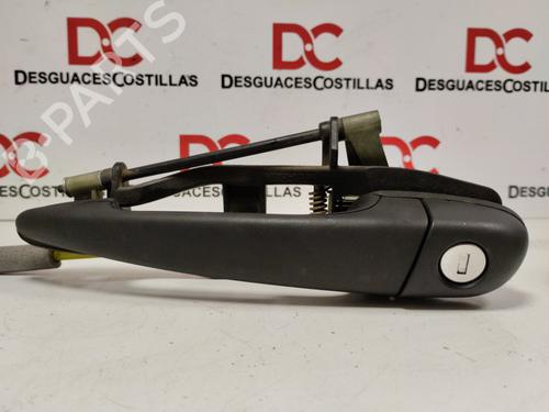 Used Front left exterior door handle BMW 3 (E46) 320 d (150 hp) 32086263