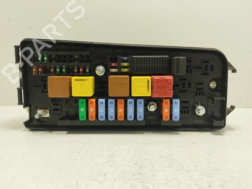 Sikringsdose OPEL VECTRA C (Z02) [2002-2009]  29982732