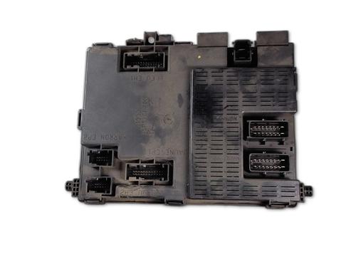 Used Fuse box Fuse box 37020650 37020650