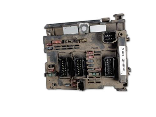 Used Fuse box Fuse box 38924985 38924985