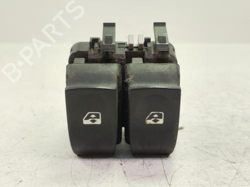 Interrupteur de vitre avant gauche RENAULT CLIO III (BR0/1, CR0/1) [2005-2014]  30577678