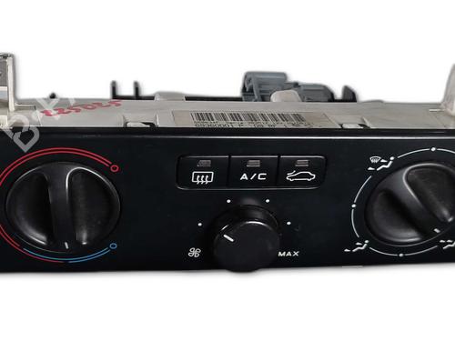 AC-Styringsenhed/Manøvreenhed PEUGEOT 406 (8B) 1.9 TD (92 hp) 30845776