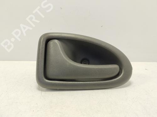 Used Front left interior door handle RENAULT SCÉNIC I MPV (JA0/1_, FA0_) 1.6 (JA00, JA16, JA15, JA19, JA1V, JA2B, JA2C, JA0B,... (107 hp) 30175642