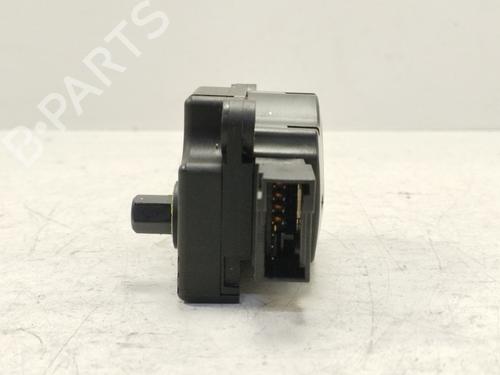 Fuel door actuator MERCEDES-BENZ C-CLASS (W203) C 220 CDI (203.008) | BP27702414E18