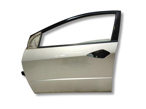 Porta frente esquerda Porta frente esquerda HONDA CIVIC VIII Hatchback (FN, FK) 2.2 CTDi (FK3) (140 hp) 36675210 36675210