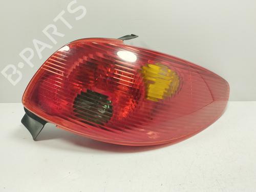 Used Right taillight PEUGEOT 206 Hatchback (2A/C) 1.4 HDi eco 70 (68 hp) 17425035