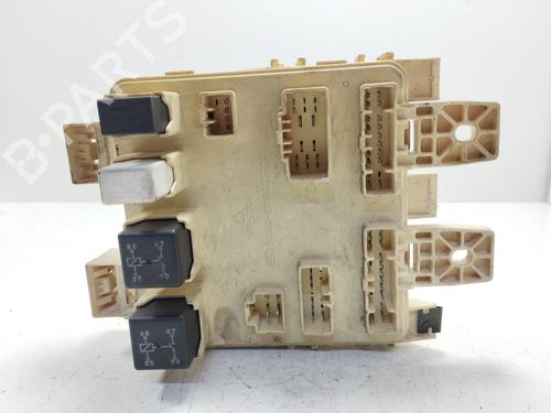 Used Fuse box HYUNDAI ELANTRA III Saloon (XD) 2.0 CRDi (113 hp) 18479777