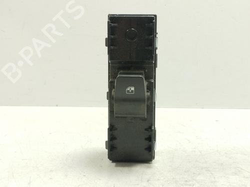 Mando elevalunas trasera derecho HYUNDAI i30 Estate (PDE) [2017-2025]  31081527