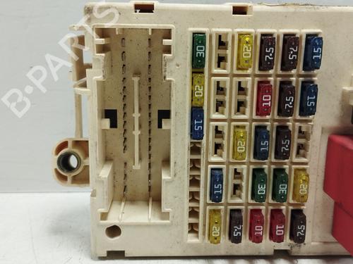 Skrzynka bezpieczników FIAT STILO (192_) 1.6 16V (192_XB1A) | BP29982731E1