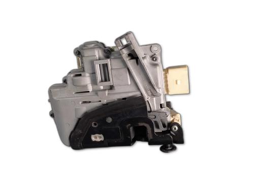 front-left-lock-vw-passat-b6-variant-3c5-2005-2006-2007-2008-2009-2010-2011-33442567 main image