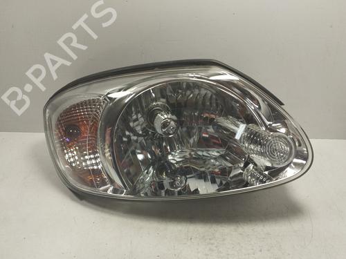 Phare droit HYUNDAI ACCENT II (LC) 1.3 (86 hp) 31840295