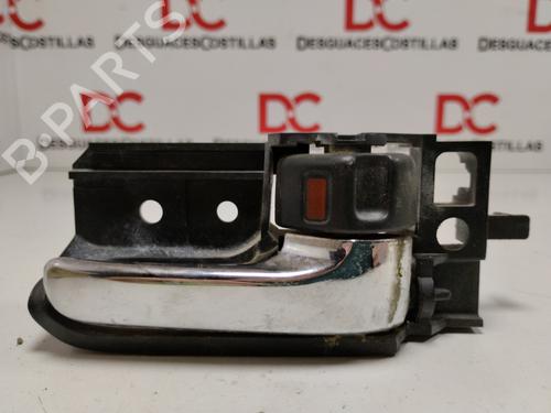 Poignée intérieure avant droite TOYOTA COROLLA Saloon (_E12_) 1.4 VVT-i (ZZE120_, ZZE120R) (97 hp) 32085859