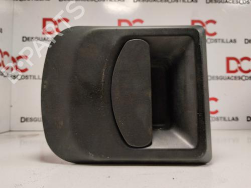 Høyre foran utvendig håndtak IVECO DAILY IV Platform/Chassis 35C14 G, 35C14 G/P, 35S14 G, 35S14 G/P, 35C14 GD,... (136 hp) 17416718