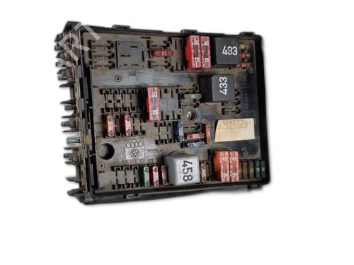 Used Fuse box VW GOLF V (1K1) [2003-2010]  30804043