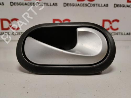 Højre fortil invendig håndtag RENAULT CLIO III (BR0/1, CR0/1) 1.5 dCi (BR17, CR17) (86 hp) 28180405