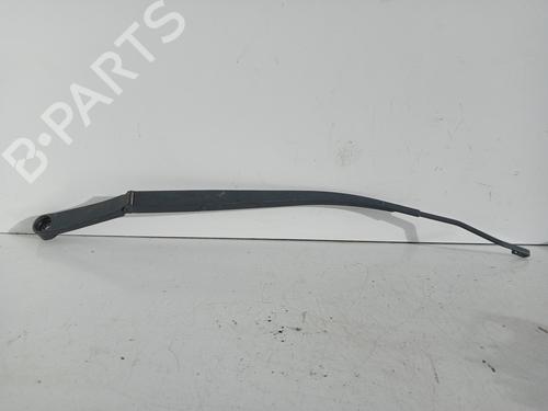 Used Front windshield wiper arm HYUNDAI ix35 (LM, EL, ELH) [2009-2016]  30167556
