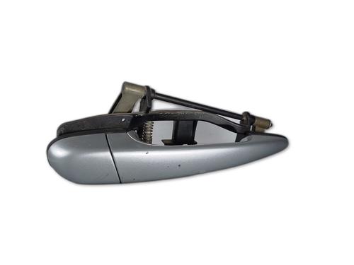 Używane Klamka zewnętrzna drzwi przednich prawych BMW 3 (E46) 320 d (150 hp) 30966882