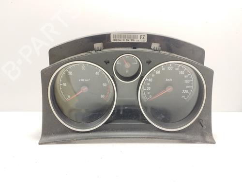 Used Instrument cluster OPEL ZAFIRA / ZAFIRA FAMILY B (A05) 1.9 CDTI (M75) (120 hp) 23066397