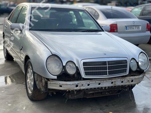 Brugte MERCEDES-BENZ E-CLASS (W210) E 290 Turbo-D (210.017) 4599644