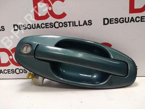 Used Front left exterior door handle HYUNDAI SANTA FÉ I (SM) 2.4 16V 4x4 (146 hp) 17400460