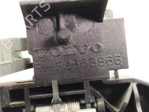 Høyre foran utvendig håndtak VOLVO S40 II (544) 2.0 D | BP30511475C129