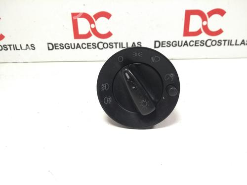 Used Headlight switch SKODA OCTAVIA I (1U2) [1996-2010]  32235305