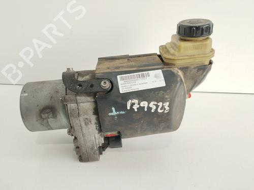 Used Steering pump RENAULT LAGUNA III (BT0/1) 2.0 dCi (BT07, BT0J, BT14, BT1A, BT1S) (131 hp) 17426786