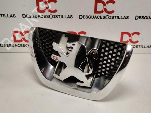 Grilles de calandre PEUGEOT 5008 (0U_, 0E_) 1.6 HDi (110 hp) 17413456