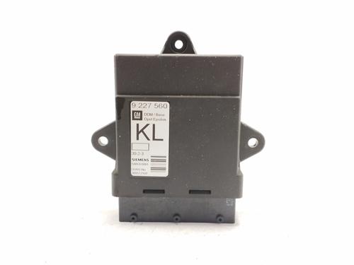 Used Comfort control module OPEL VECTRA C (Z02) 2.2 16V (F69) (147 hp) 17800111