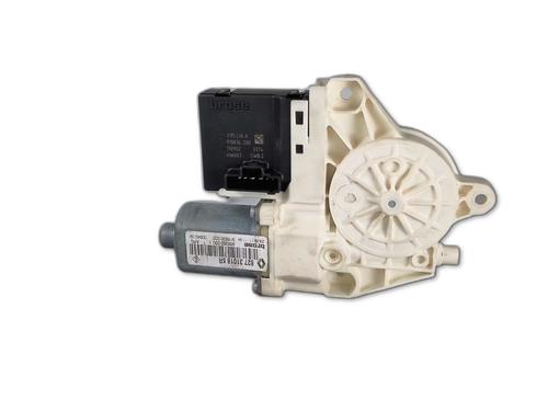 Vindusheismotor venstre bak RENAULT MEGANE III Hatchback (BZ0/1_, B3_) 1.6 16V (116 hp) 30745759