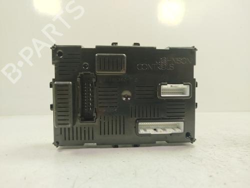 Module électronique RENAULT CLIO III (BR0/1, CR0/1) 1.2 16V (BR0P, CR0P) (101 hp) 28715382