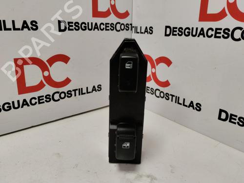 Used Right front window switch KIA SPORTAGE II (JE_, KM_) [2004-2011]  17418441