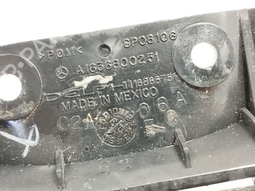 Used Armrest / Center console MERCEDES-BENZ M-CLASS (W163) ML 270 CDI (163.113) (163 hp) 20695467
