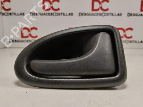 Højre bagtil invendig håndtag RENAULT CLIO II (BB_, CB_) 1.2 (BB0A, BB0F, BB10, BB1K, BB28, BB2D, BB2H, CB0A,... (58 hp) 30150538
