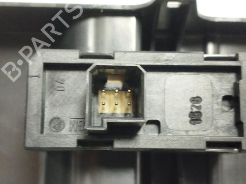 Right front window switch OPEL ASTRA H (A04)  | BP25903633I26 