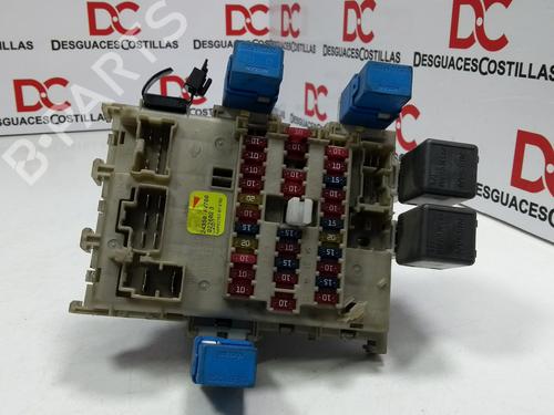 Used Fuse box NISSAN PRIMERA (P12) 1.6 (109 hp) 17399006