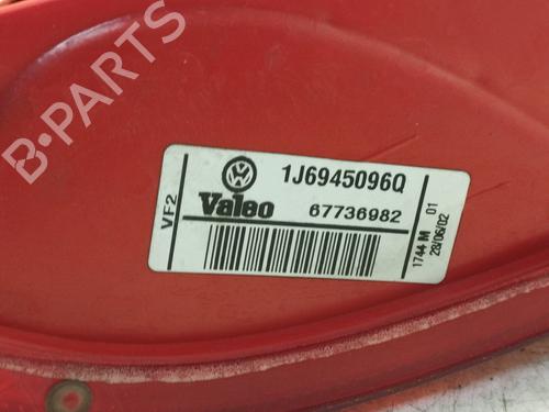 Right taillight VW GOLF IV (1J1) 1.9 TDI | BP22713975C35 