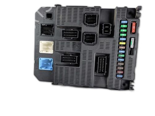 Used Fuse box PEUGEOT 207 (WA_, WC_) 1.6 HDi (109 hp) 30712841